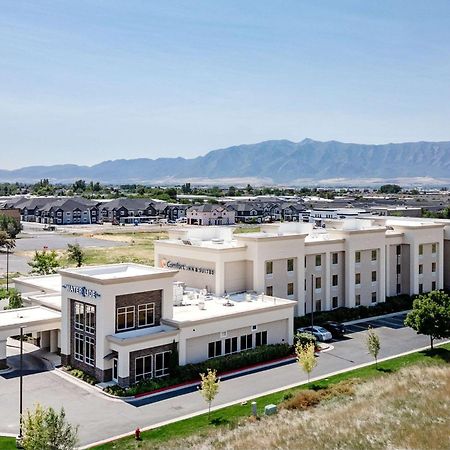 Comfort Inn & Suites Logan Near University Экстерьер фото