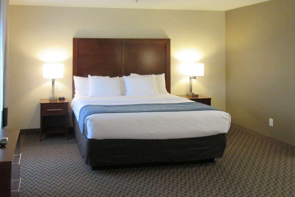 Comfort Inn & Suites Logan Near University Экстерьер фото