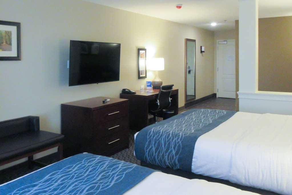 Comfort Inn & Suites Logan Near University Экстерьер фото