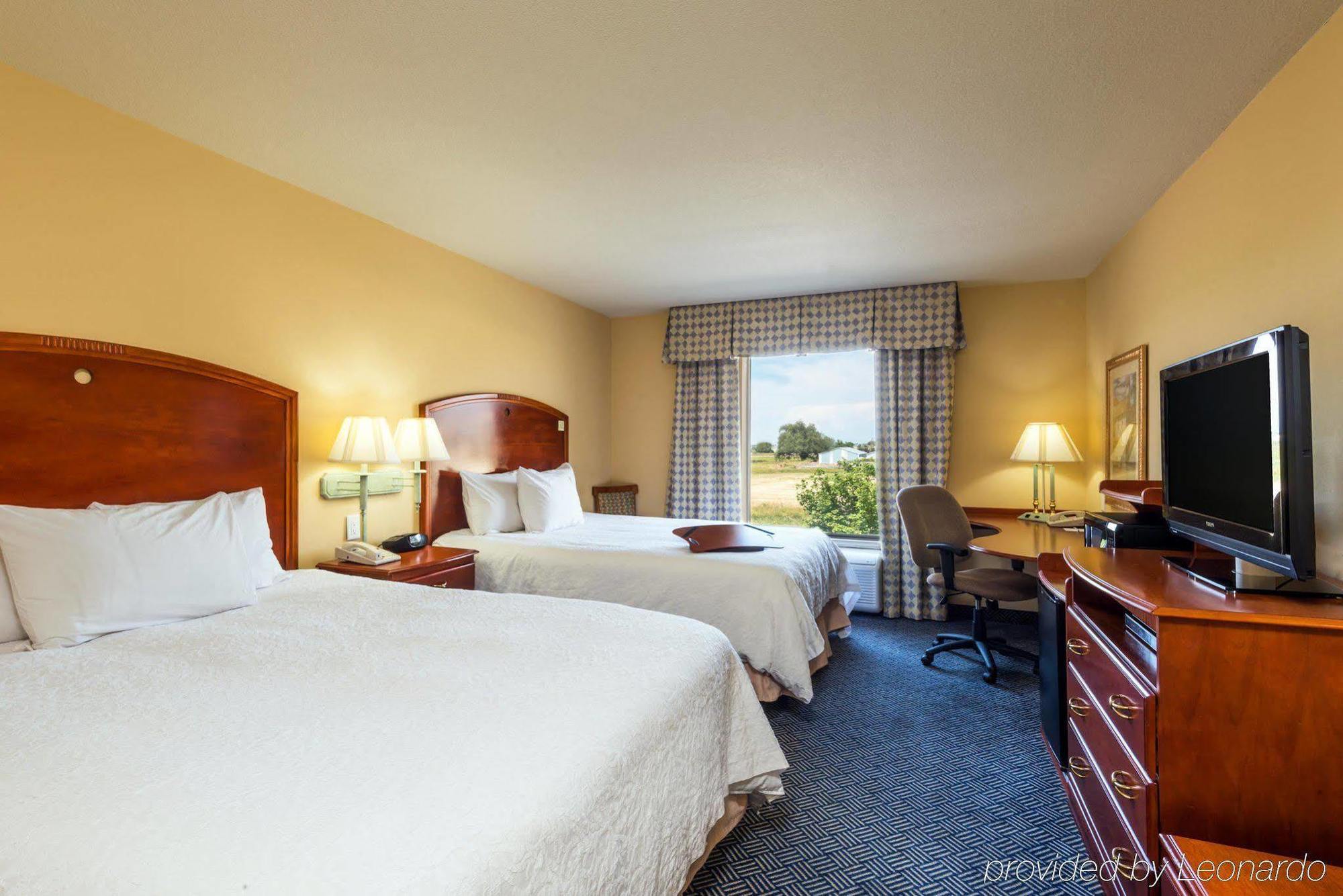 Comfort Inn & Suites Logan Near University Экстерьер фото