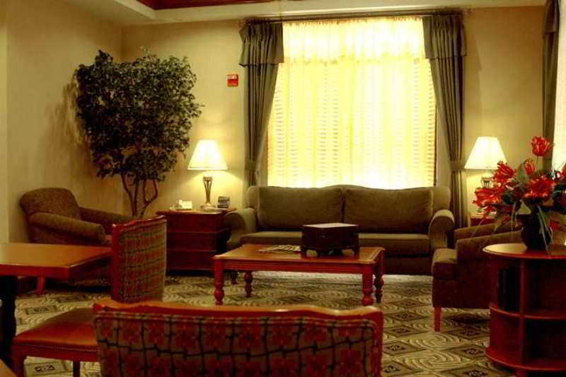 Comfort Inn & Suites Logan Near University Экстерьер фото